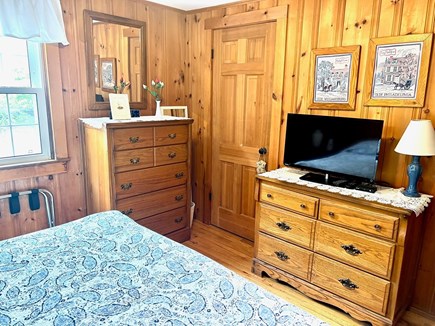 Chatham Cape Cod vacation rental - Downstairs queen