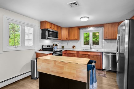 Centerville Cape Cod vacation rental - Upper-level kitchen
