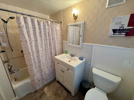 Brewster Cape Cod vacation rental - Primary Bathroom
