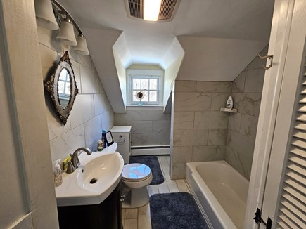 Brewster Cape Cod vacation rental - Second Floor Shared Bathroom