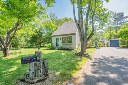 Yarmouth Port Cape Cod vacation rental - Driveway of property