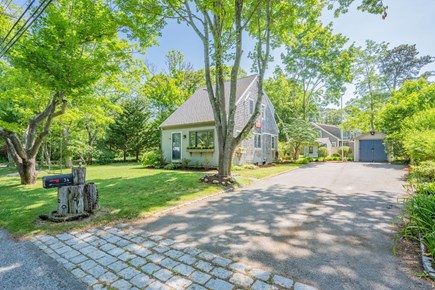 Yarmouth Port Cape Cod vacation rental - Driveway of the property