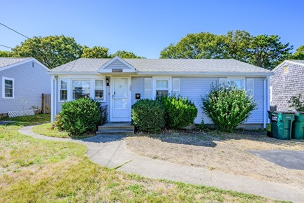 West Yarmouth Cape Cod vacation rental - Walkway to front door