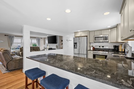 Yarmouth Port Cape Cod vacation rental - Additional kitchen seating for 4 at the counter