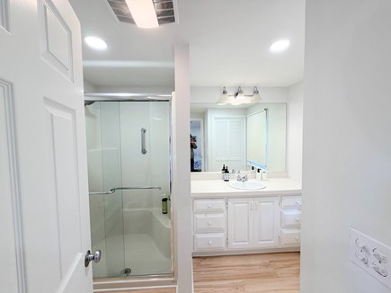 Hyannis Cape Cod vacation rental - Bathroom 2