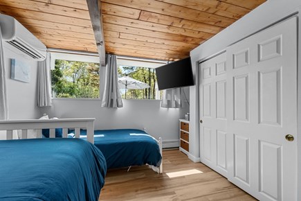 Sandwich Cape Cod vacation rental - Two Twin Beds + One Twin Trundle (3 Twin Beds Total) – Lower Level