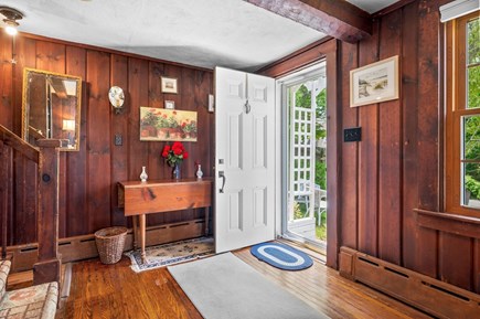 Bourne, Buzzards Bay Cape Cod vacation rental - Entrance way