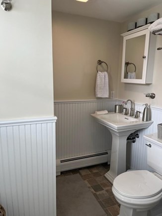 Falmouth Cape Cod vacation rental - Full Bath off queen bedroom