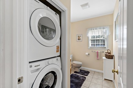 Chatham, Tres Gallos Cape Cod vacation rental - First floor half bath with stacked washer & dryer