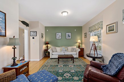 Chatham, Tres Gallos Cape Cod vacation rental - Second lounge for games