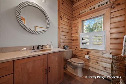 Yarmouth Port Cape Cod vacation rental - Half Bath on main level