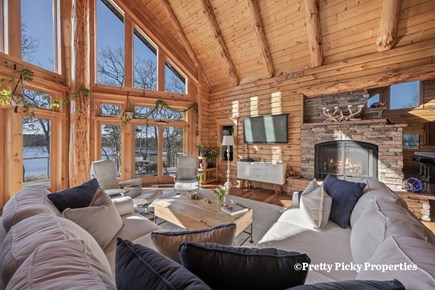 Yarmouth Port Cape Cod vacation rental - Great room for gathering