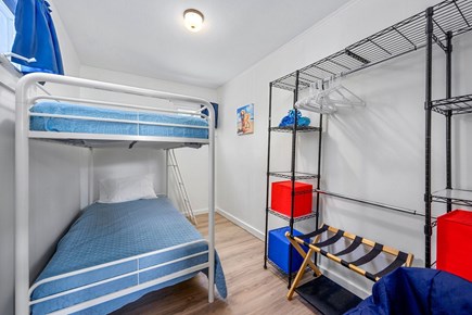Sandwich Cape Cod vacation rental - Bedroom 2 - Bunk bed 2 twins
