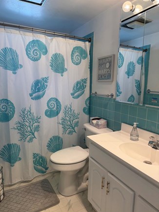 Eastham, Sand Dollar Cape Cod vacation rental - Full bathroom