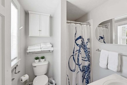 Centerville Cape Cod vacation rental - Private bath