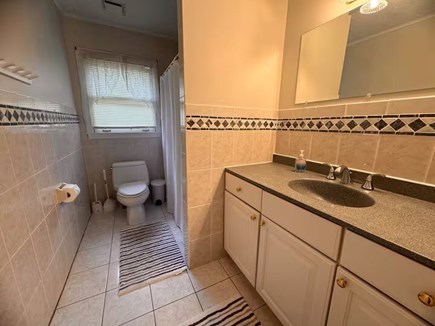 Falmouth Cape Cod vacation rental - Full bathroom