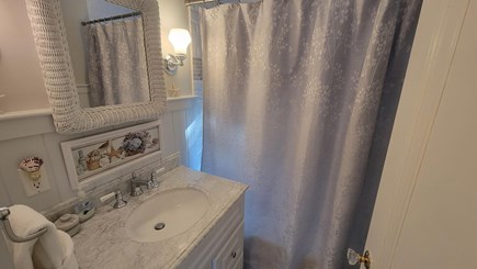 Chatham Cape Cod vacation rental - Shared Bath with Tub/Shower combo