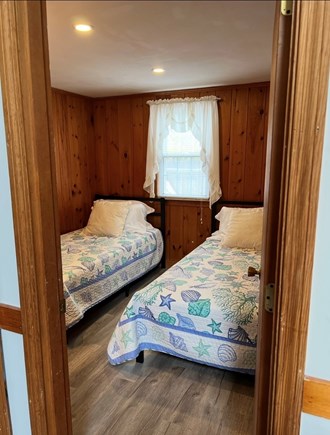 Dennis Cape Cod vacation rental - Bedroom - 2 twin beds, dresser, closet