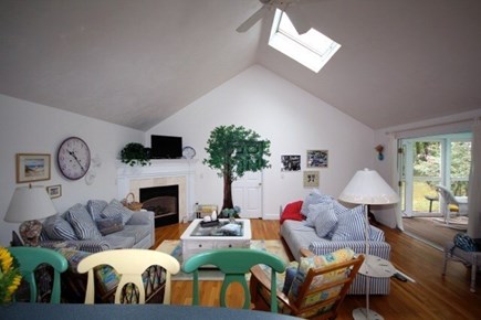 Eastham, Kingsbury - 4000 Cape Cod vacation rental - Living Room