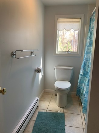 Eastham, Nauset Light - 3998 Cape Cod vacation rental - Full bathroom