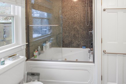 Provincetown Cape Cod vacation rental - Bathroom