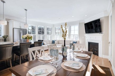 Harwich Port Cape Cod vacation rental - Dining for6-8 ppl