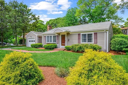 Centerville Cape Cod vacation rental - A welcoming view of the home’s front exterior