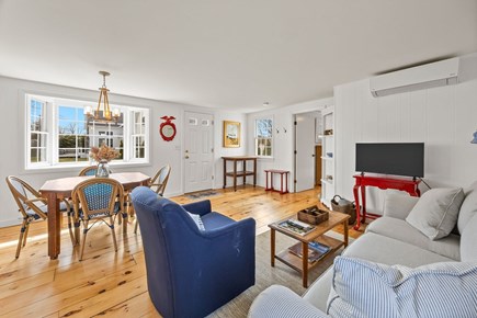 Orleans, 22 Beach Road Cottage Cape Cod vacation rental - Lovely living room