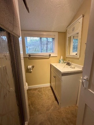 Wellfleet Cape Cod vacation rental - bathroom