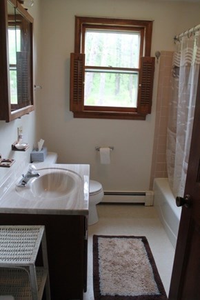 Eastham, First Encounter - 3842 Cape Cod vacation rental - Full bathroom