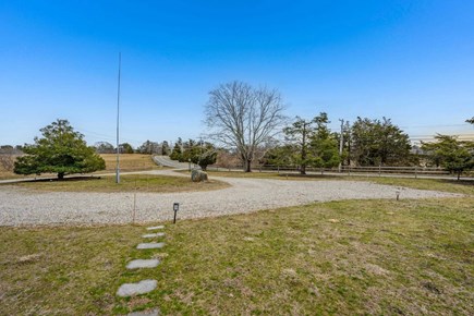 Barnstable Cape Cod vacation rental - Driveway and parking