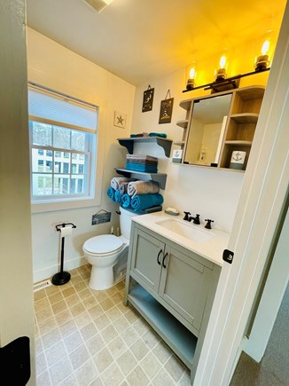 Hyannis Cape Cod vacation rental - Bathroom