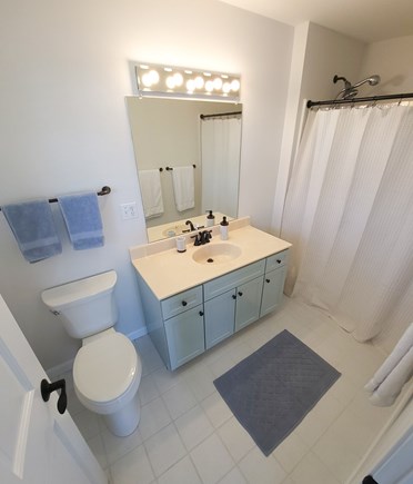 Wellfleet, BayView Cape Cod vacation rental - Downstairs master bath