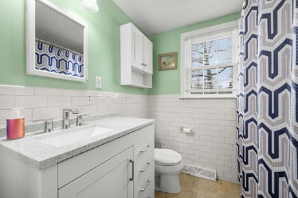 South Yarmouth Cape Cod vacation rental - Bathroom 1 - Full with Shower and tub combination