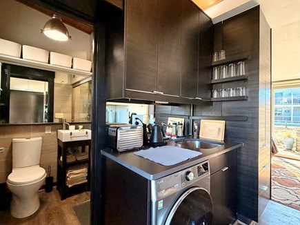 Provincetown, Beach Point Club Studio Cape Cod vacation rental - Kitchen.