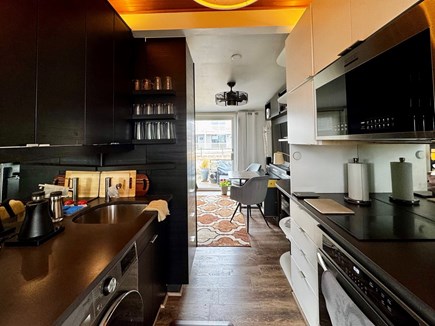 Provincetown, Beach Point Club Studio Cape Cod vacation rental - Kitchen.