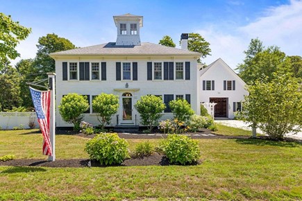 South Yarmouth Cape Cod vacation rental - Historic Sea Captain's house in Yarmouth