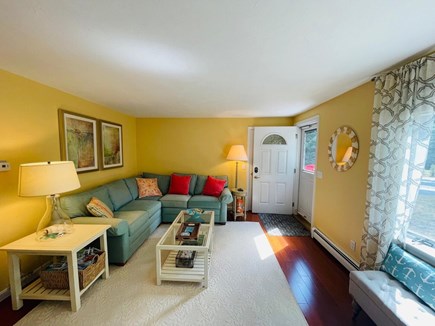 Mashpee, Johns Pond Cape Cod vacation rental - Living room