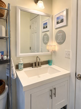 Harwich Cape Cod vacation rental - Full bath with plush towels and complimentary bath essentials