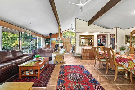 Falmouth, Old Silver beach Cape Cod vacation rental - Open concept