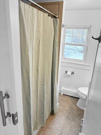 Dennisport Cape Cod vacation rental - Bathroom