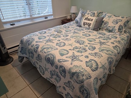 Harwichport Cape Cod vacation rental - Bedroom with queen size bed.