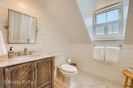 Harwich Port Cape Cod vacation rental - Second level bathroom