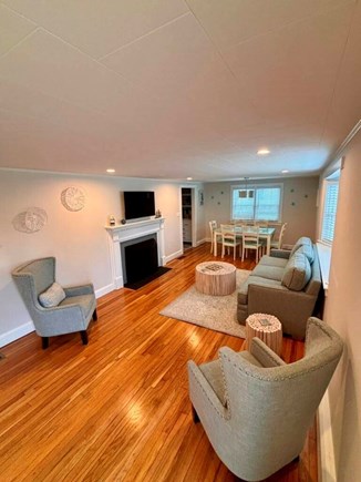 South Yarmouth Cape Cod vacation rental - Livingroom