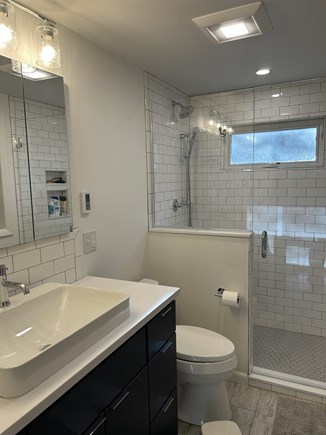 Truro, Longnook Cape Cod vacation rental - 2nd Bathroom