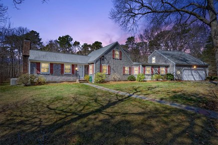 Dennis Cape Cod vacation rental - View of property from street