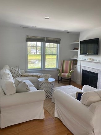 Chatham Cape Cod vacation rental - Plenty of comfortable seating