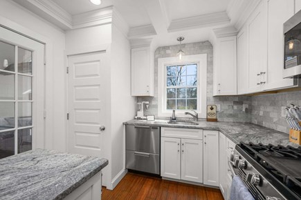 Cotuit Cape Cod vacation rental - Double draw dishwasher