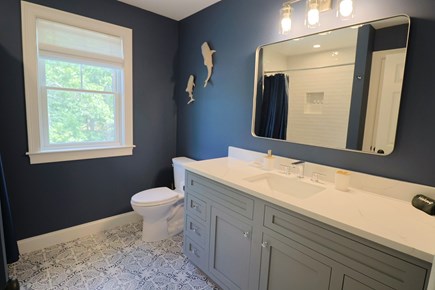 Brewster Cape Cod vacation rental - 2nd Level full custom bath