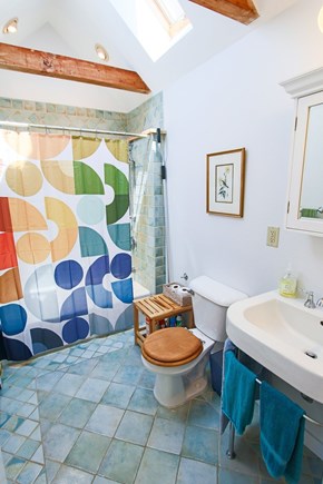 Truro Cape Cod vacation rental - Shared Bathroom on Top Floor Between Bd #3 & #4